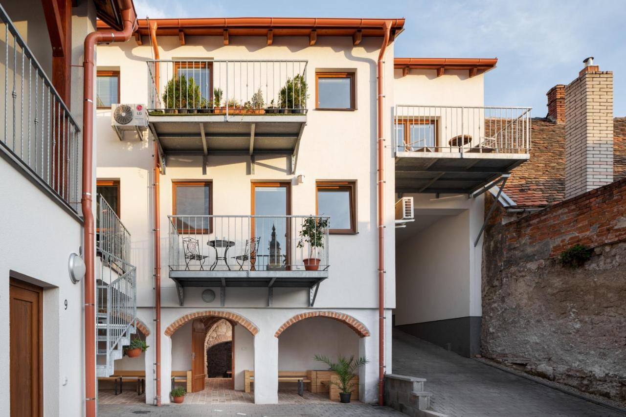 Rezidence Konevova, Mikulov Apartamento Exterior foto